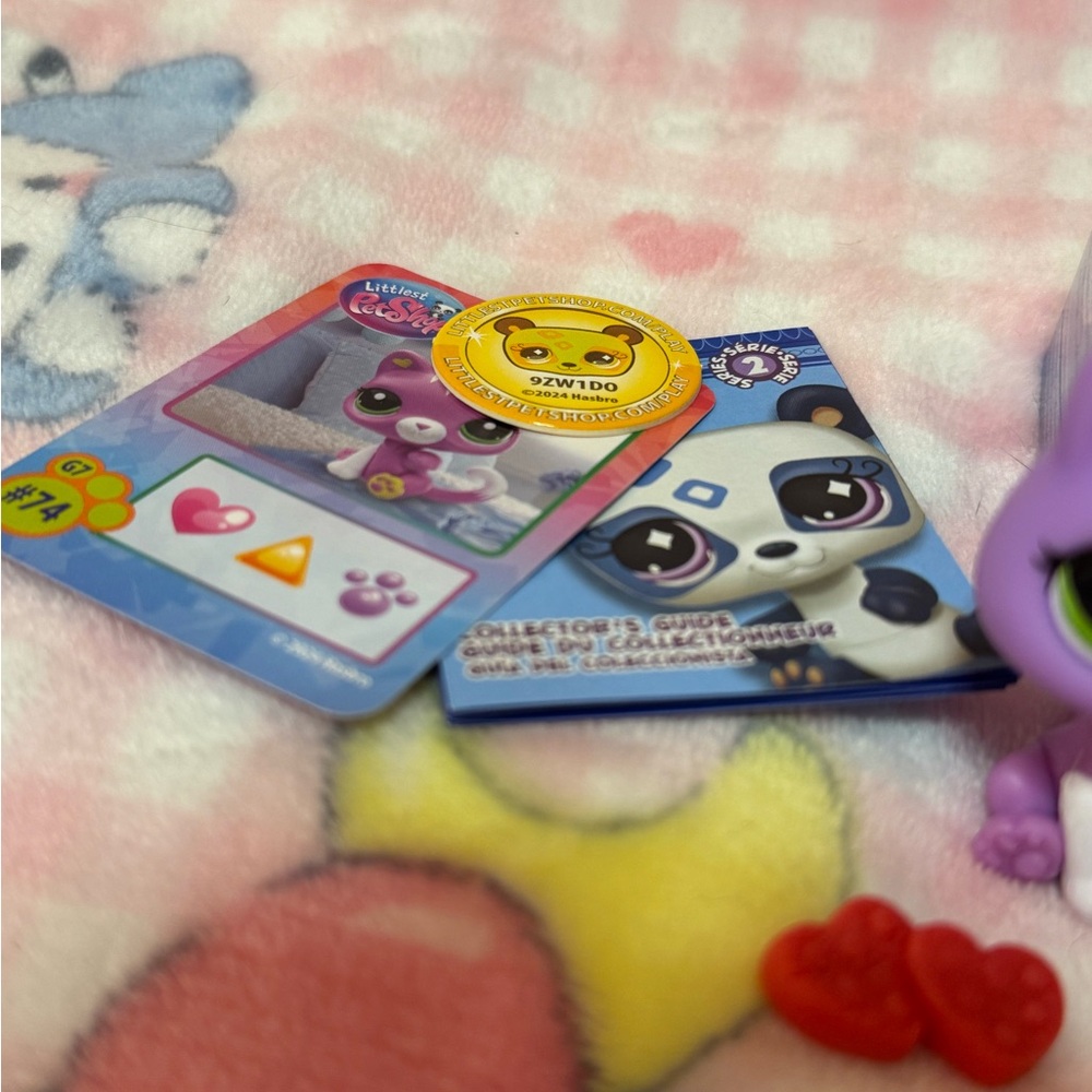 3 Newer Littlest Pet Shop LPS - Picture 3 of 4